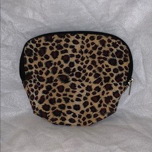 Leopard zipper pouch